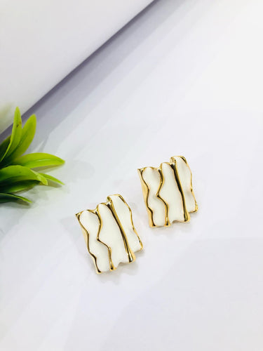 Zig Zag White Earrings